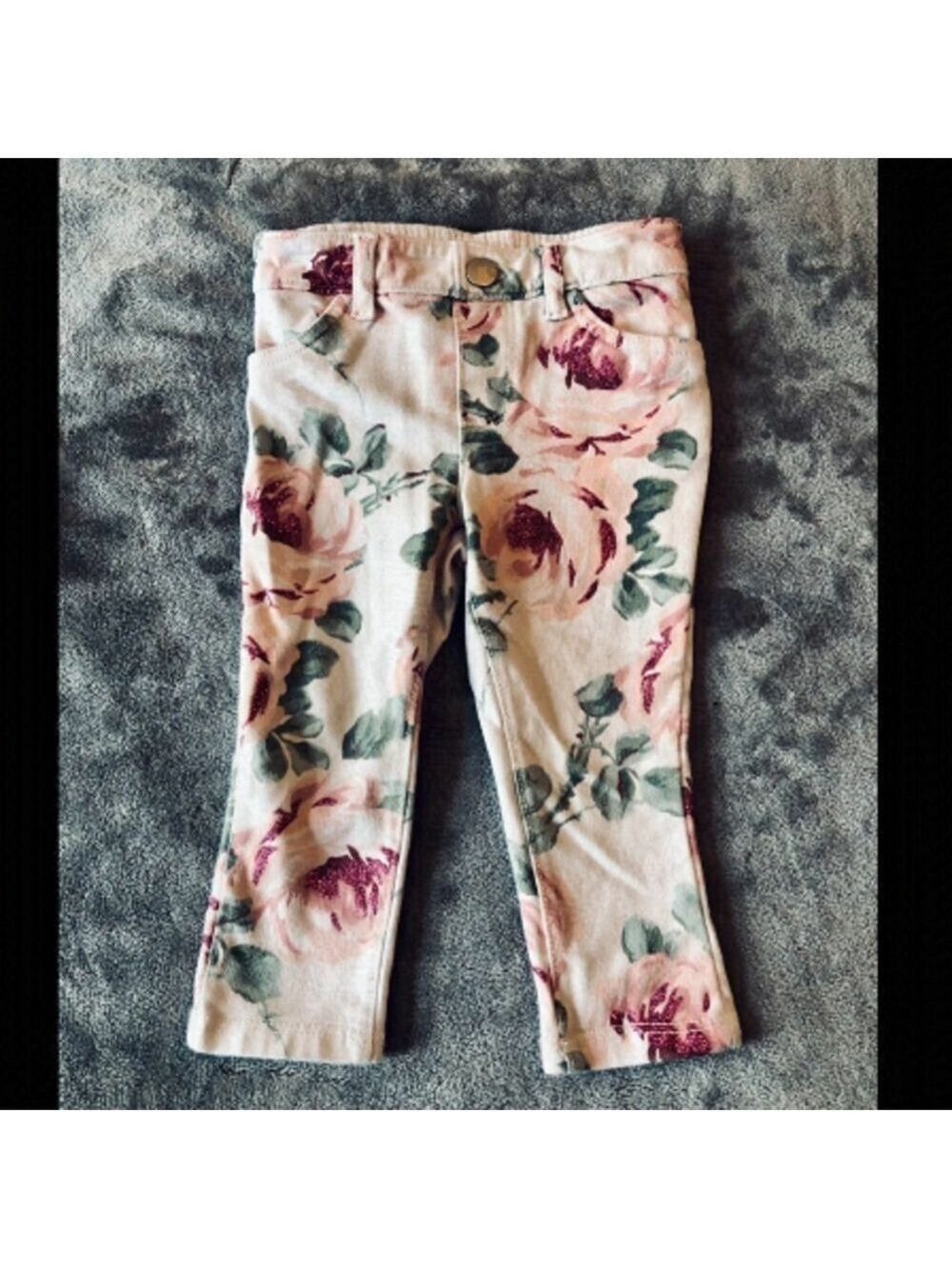 𝅺white terry jeans with pink roses size 12m